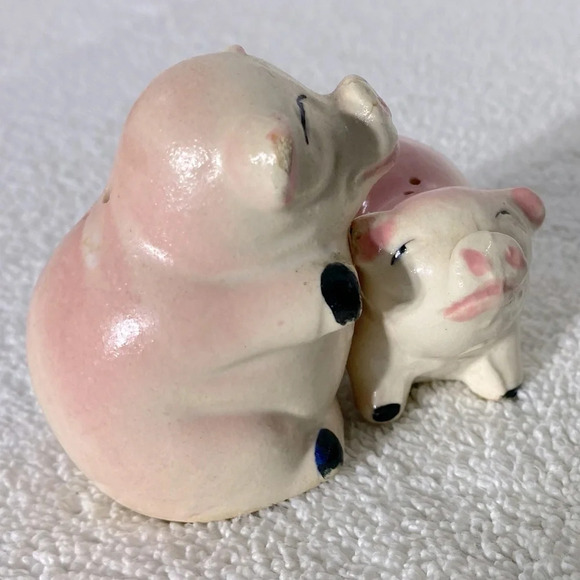 Vintage Ceramic Pigs Salt & Pepper Shakers - Picture 6 of 10
